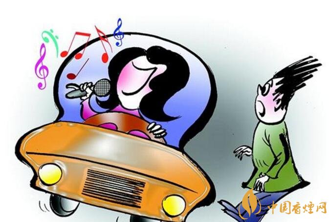 開車抽煙扣分嗎，2018年開車抽煙如何處罰