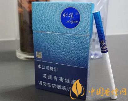 利群休閑系第一款細(xì)支高價(jià)煙僅僅是官方報(bào)價(jià)就達(dá)到了100元一包！